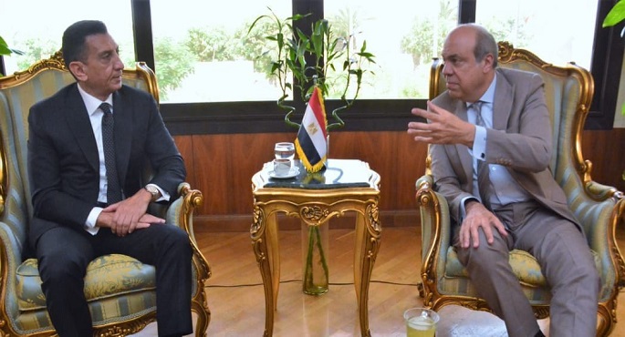 بالصور.. وزير الطيران يبحث مع نائب رئيس مبيعات شركة بوينج أوجه التعاون المشترك في مجال صناعة النقل الجوي