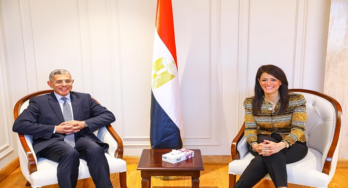 المشاط: تعزيز الاستفادة من منظومة الأقمار الصناعية المصرية لمتابعة تنفيذ مشروعات الخطة الاستثمارية