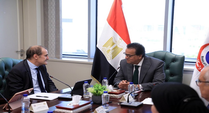 وزير الصحة يستقبل وفد البنك الدولي لمناقشة سبل التعاون في القطاع الصحي والتنمية البشرية