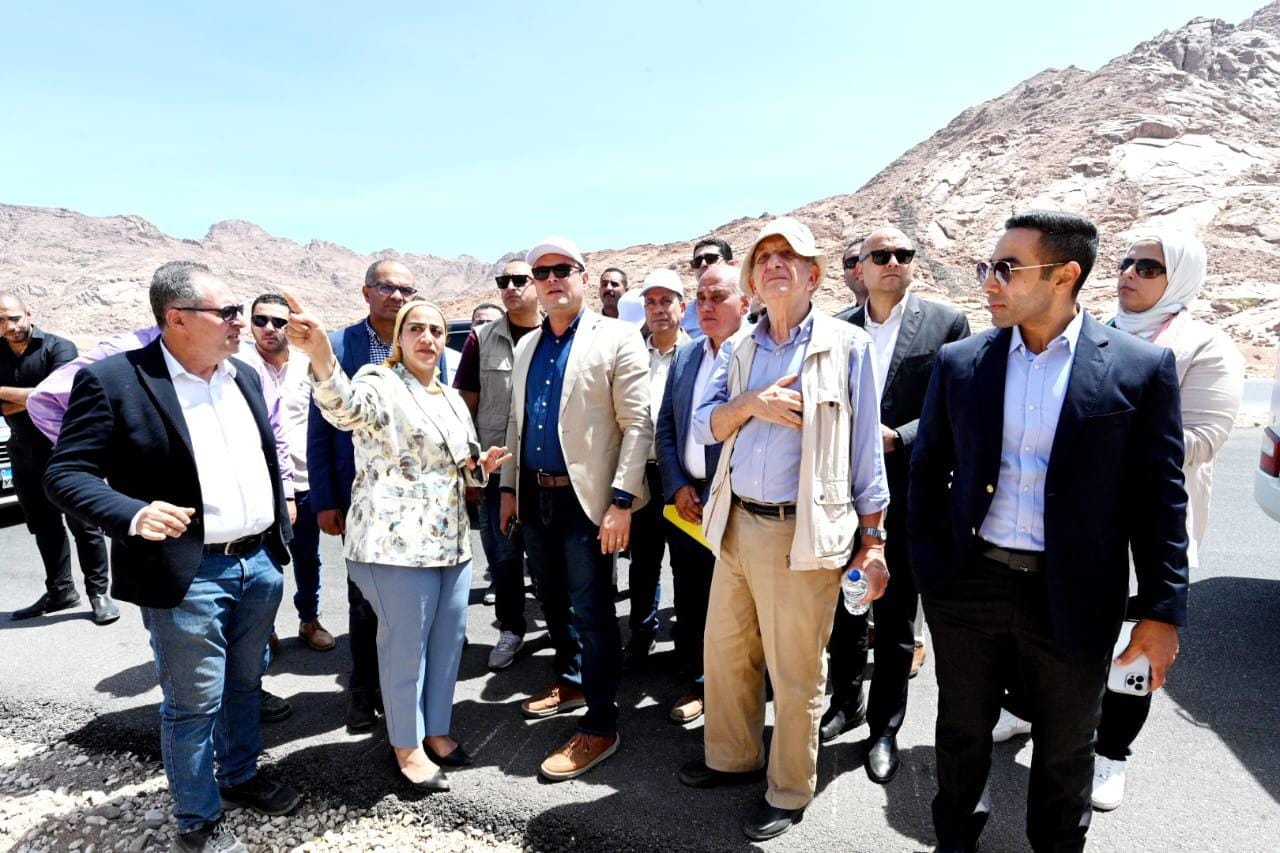 بالصور.. وزير الإسكان يتفقد الأعمال بمشروع تطوير موقع التجلى الأعظم بسانت كاترين