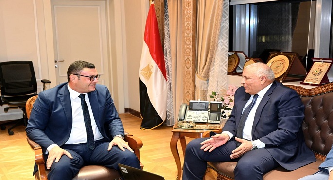 وزير الإسكان ومحافظ الوادي الجديد يتابعان موقف المشروعات المختلفة التي تنفذها وزارة الإسكان بالمحافظة