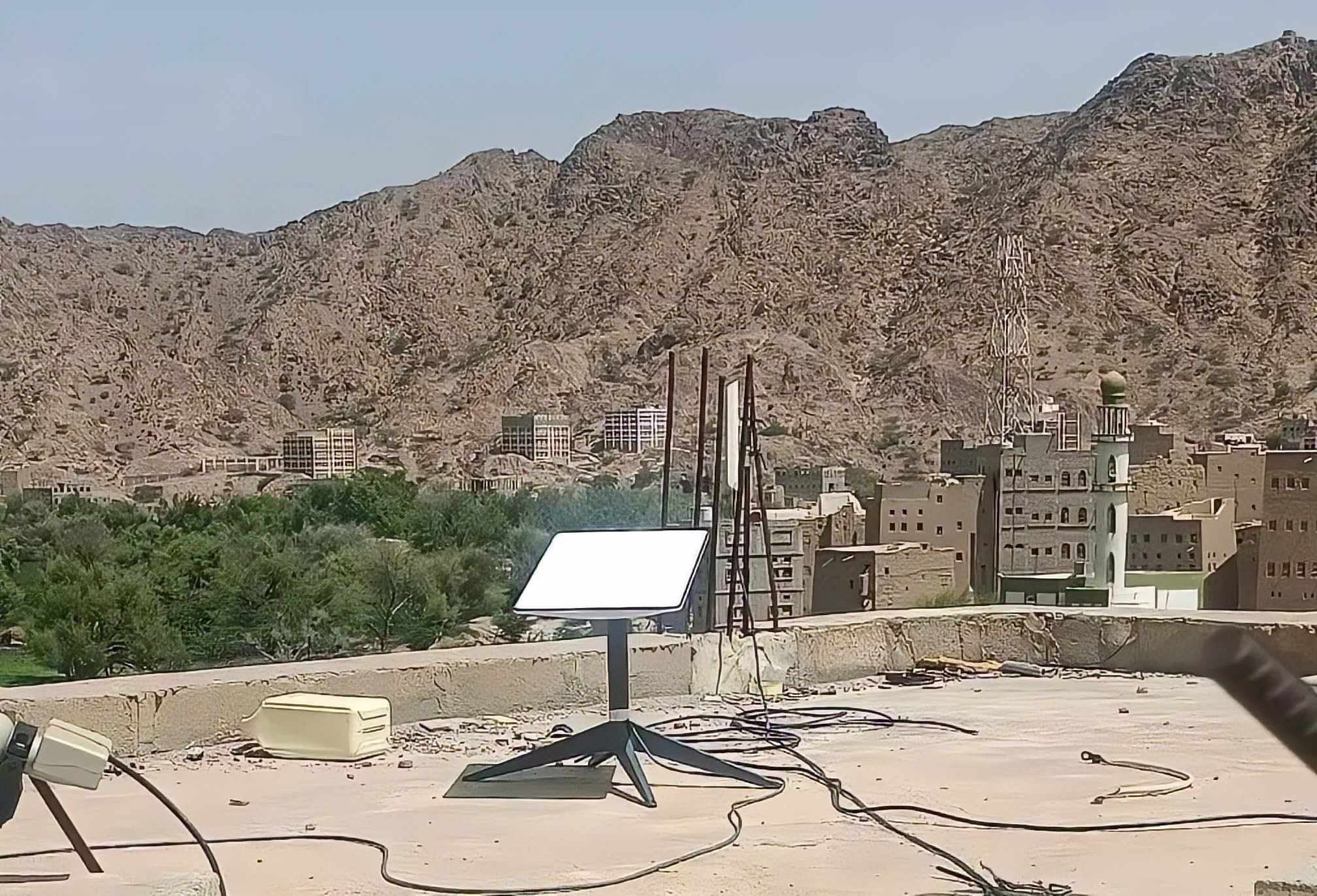 اليمن يطلق رسمياً خدمة ستارلينك.. والحوثي يتوعد