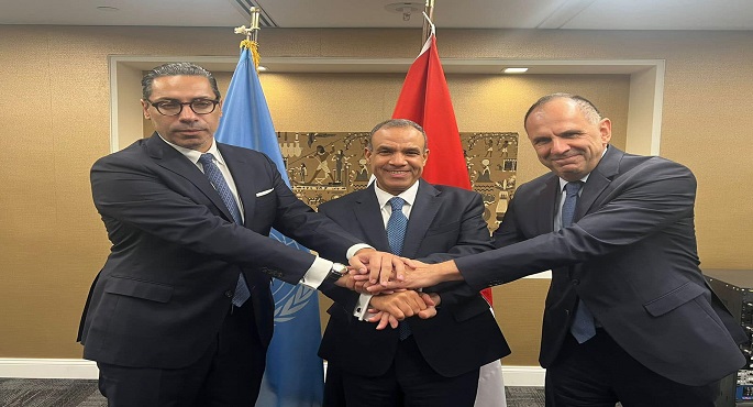 بالصور.. وزير الخارجية والهجرة وشئون المصريين بالخارج يعقد اجتماعاً ثلاثياً مع وزيري خارجية اليونان وقبرص
