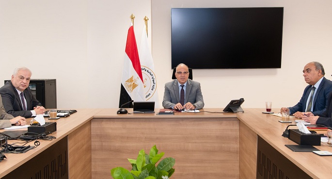 بالصور .. وزير الري يتابع موقف مشروع تعزيز التكيف مع التغيرات المناخية بالساحل الشمالي ودلتا نهر النيل
