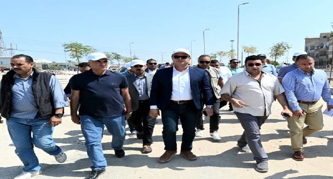 وزير الإسكان يتفقد وحدات المبادرة الرئاسية “سكن لكل المصريين” بالعاشر من رمضان