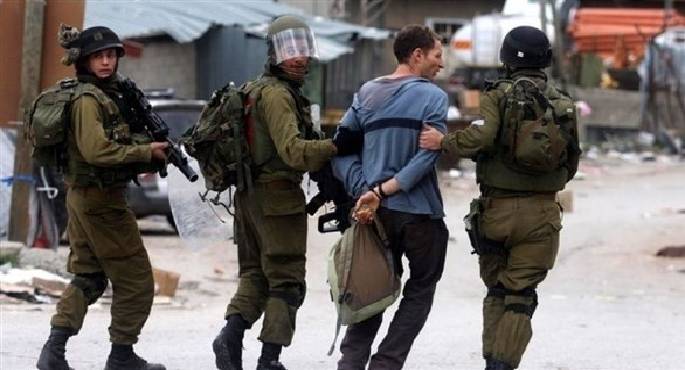 الاحتلال الإسرائيلي يعتقل 16 فلسطينيا على الأقل من الضفة الغربية