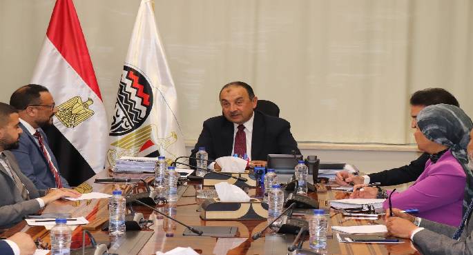 وزير قطاع الأعمال يبحث فرص التعاون مع “مطوري القاهرة الجديدة والعاصمة الإدارية”