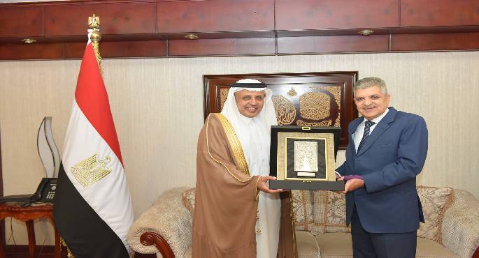 بالصور..أسامة ربيع يبحث مع “النقل السعودية”التعاون في تقديم الخدمات اللوجيستية والسياحة البحرية