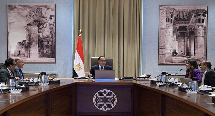 بالصور.. رئيس الوزراء يتابع جهود تطوير أداء سوق الأوراق المالية