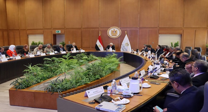 بالصور.. وزير التعليم العالي يؤكد أهمية تبني استراتيجيات بحثية تركز على الصناعات المستقبلية