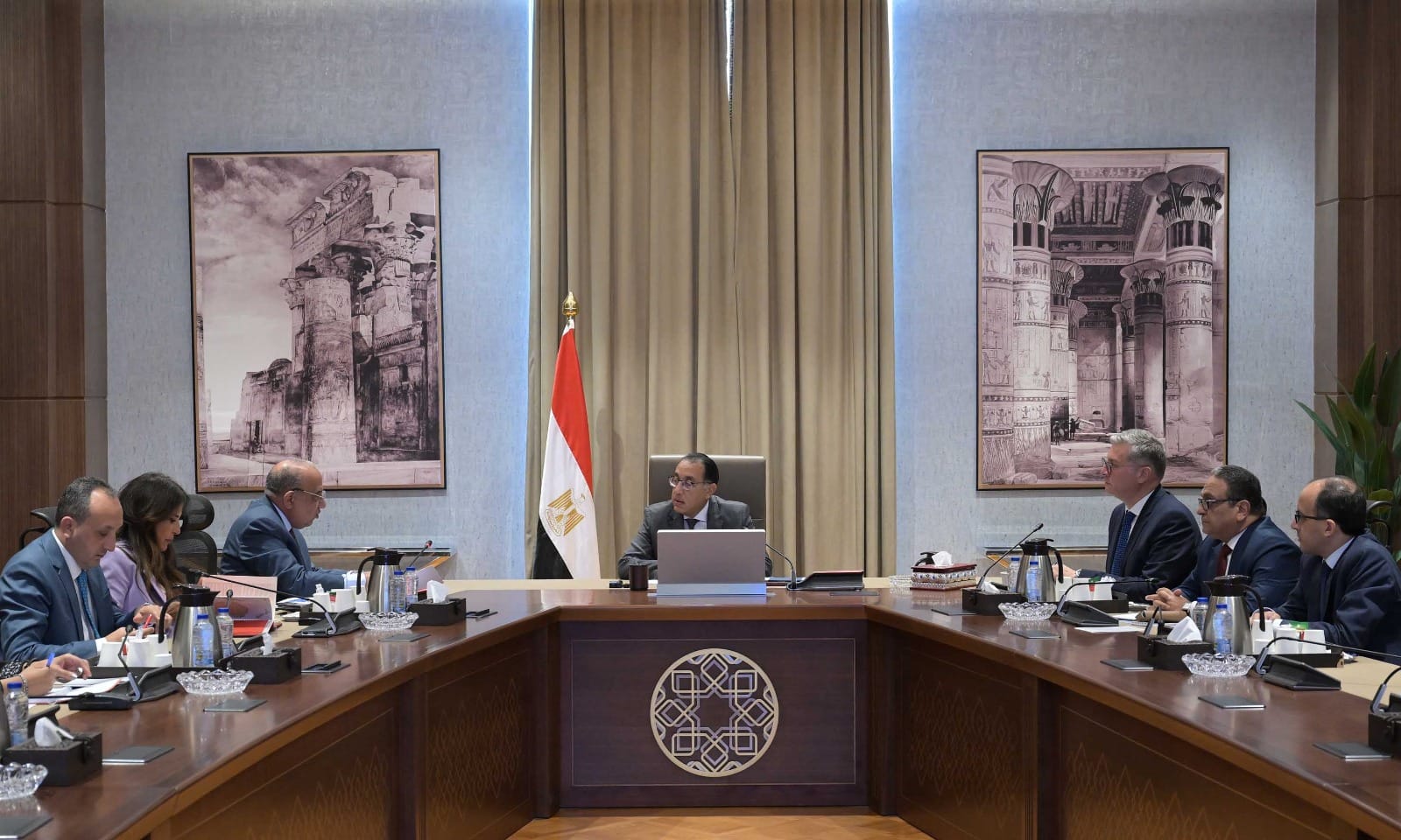 بالصور.. رئيس الوزراء يتابع جهود توفير احتياجات قطاع الكهرباء من المنتجات البترولية
