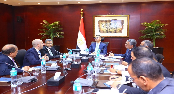 بالصور.. وزير الاستثمار والتجارة الخارجية يستعرض مع وفد مجموعة الفطيم الإماراتية مشروعاتها بالسوق المصري