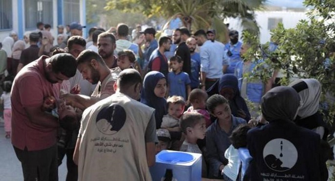 “أونروا” تنتهي من الجولة الأولى من حملة تطعيم شلل الأطفال في غزة