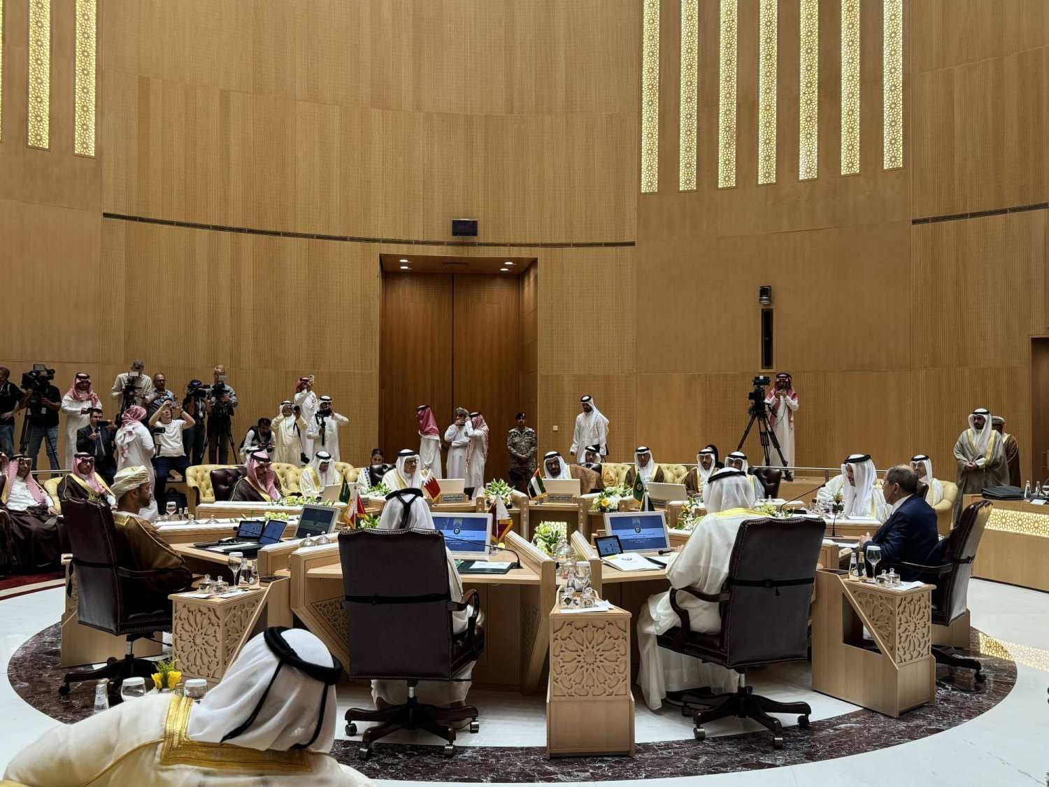 لافروف: ينبغي وقف إطلاق النار في غزة فورا وجذور المشكلة عدم تسوية الصراع العربي الإسرائيلي