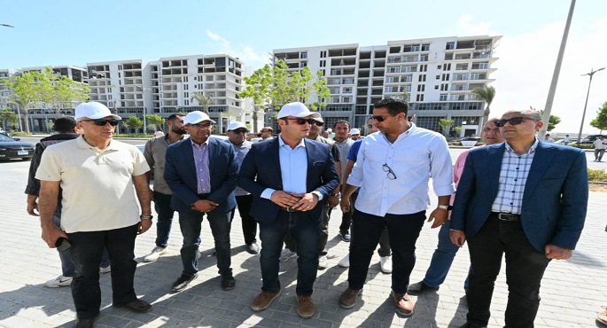 بالصور.. وزير الإسكان يتفقد موقف تسليم الوحدات السكنية لحاجزيها بـ”العلمين الجديدة”
