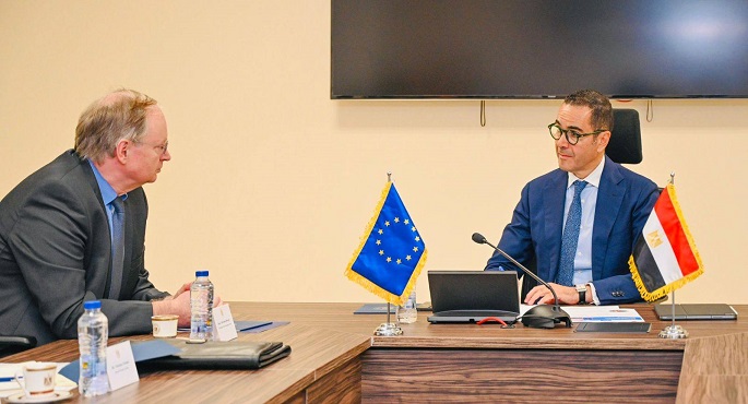 بالصور.. وزير الاستثمار والتجارة الخارجية يلتقي سفير الاتحاد الأوروبي بالقاهرة لبحث سبل تعزيز العلاقات الاقتصادية