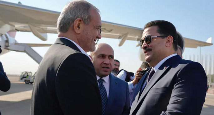 في أول زيارة خارجية له منذ انتخابه.. الرئيس الإيراني يصل العراق