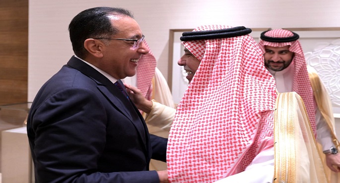 بالصور .. رئيس الوزراء يلتقي وزير التجارة السعودي لبحث ملفات التعاون المشترك