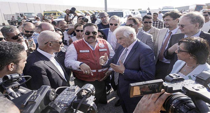 بوريل من معبر رفح: ما يحدث في غزة يعد هجوما إسرائيليا مروعا وليس دفاعا عن النفس
