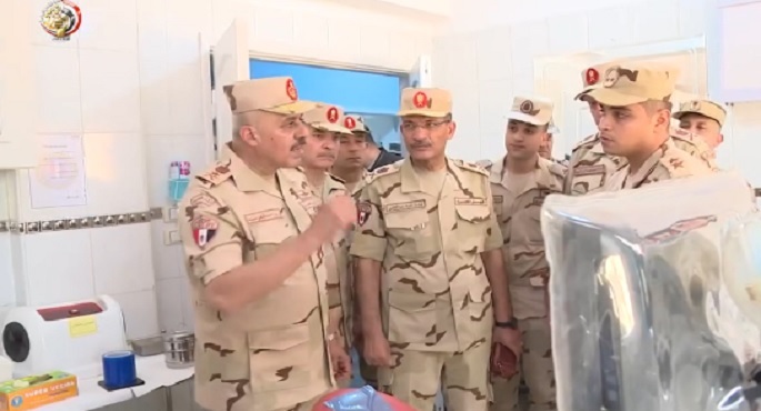 بالفيديو والصور .. الفريق أحمد خليفة يتفقد مراحل التدريب بمعهد ضباط الصف المعلمين