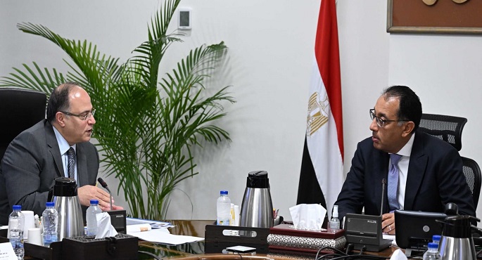 بالصور.. رئيس الوزراء : الحكومة بذلت جهودًا حثيثة لإتاحة الأدوية عبر تيسير الإفراج الجمركي