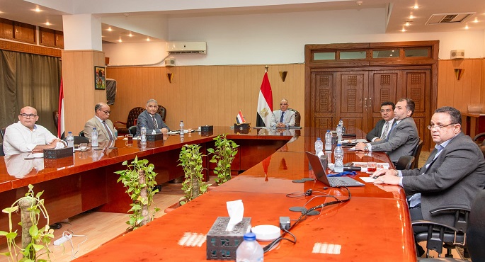 بالصور.. وزير الري يتابع موقف مشروع تأهيل وإحلال المنشآت المائية