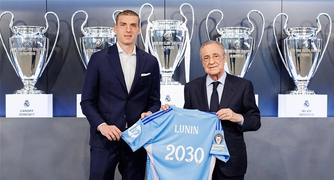 ريال مدريد يمدد عقد حارسه الأوكراني لونين حتى يونيو 2030