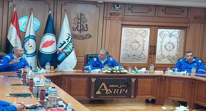 الرئيس التنفيذي للهيئة المصرية العامة للبترول يجري زيارة ميدانية بمصفاة الأسكندرية