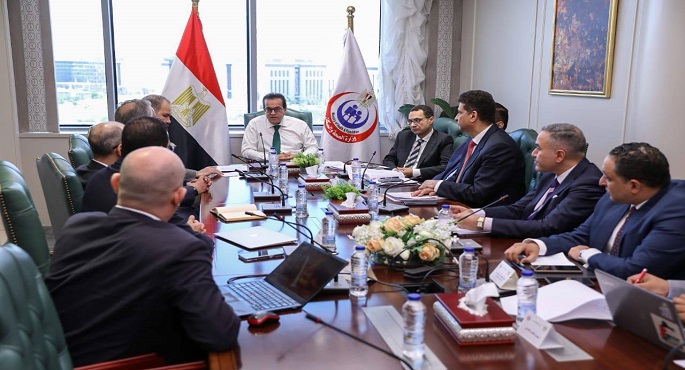 وزير الصحة يعقد اجتماعا لمتابعة مستجدات العمل بمنظومة ميكنة المنشآت الطبية وتراخيص مزاولة المهنة ‎