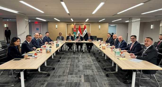 بالصور .. وزراء خارجية مصر والأردن والعراق : وقف التصعيد الخطير بالمنطقة يبدأ بإنهاء العدوان على غزة