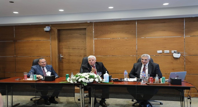 وزير التعليم العالي ورئيس هيئة الاستثمار يشهدان ورشة عمل حول “الاستثمار في التعليم العالي والبحث العلمي”