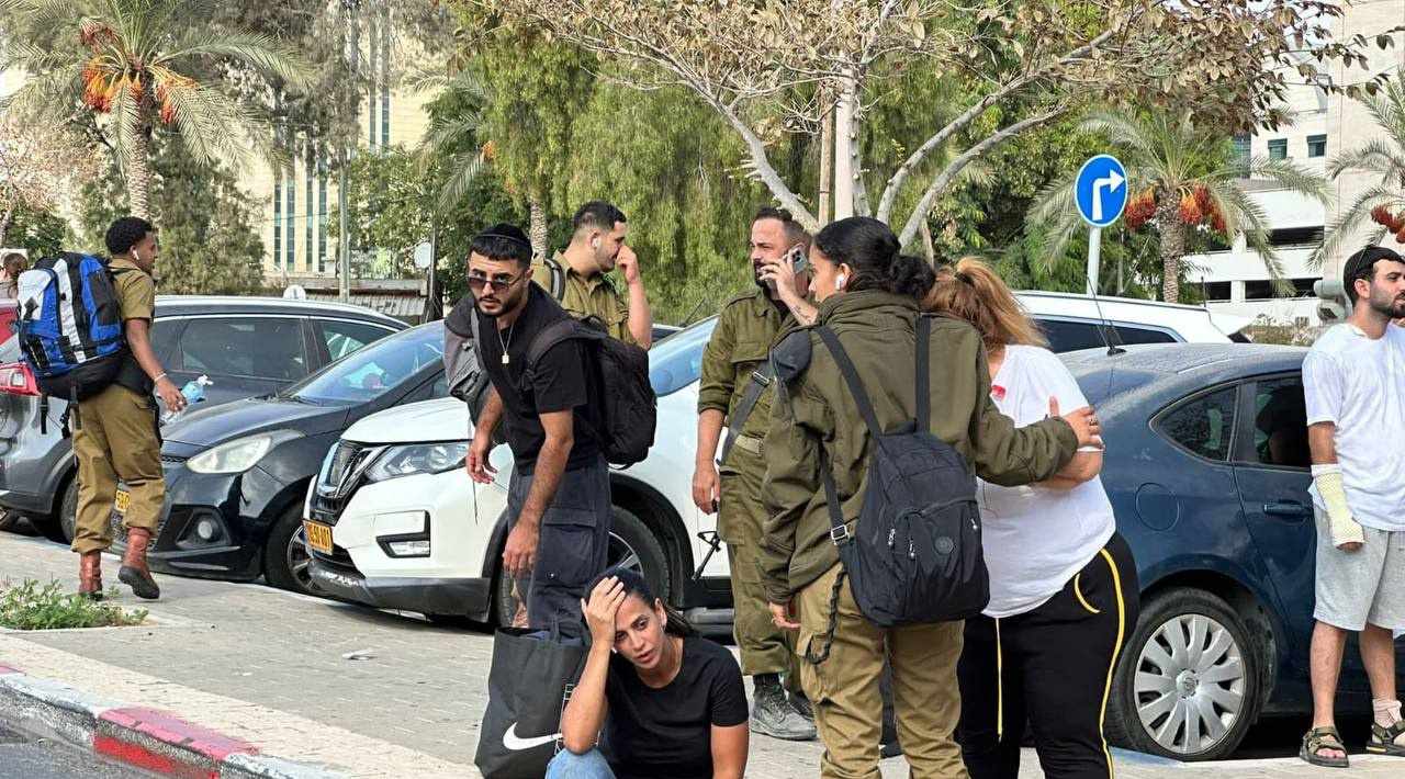 قتيلان و15 إصابة بإطلاق نار في محطة حافلات في بئر السبع
