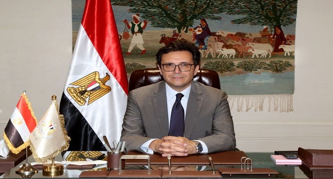 وزير الثقافة يصل الشارقة للمشاركة في مؤتمر الذكاء الاصطناعي واللغويات