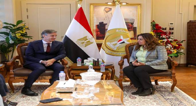 وزيرة التنمية المحلية تتابع مع الممثل المقيم لبرنامج الأمم المتحدة الإنمائي في مصر