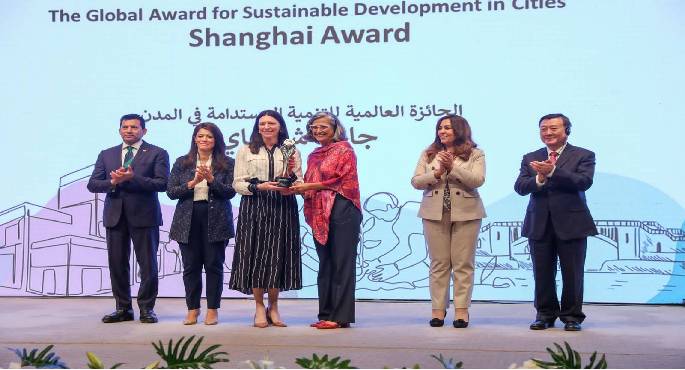 وزيرة التنمية المحلية ووكيلة الأمين العام للأمم المتحدة تسلمان جوائز شنغهاي لـ5 مدن حول العالم