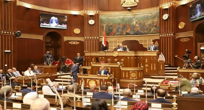 مجلس الشيوخ يناقش اليوم إعادة تشغيل المصانع المتعثرة والتحول للسيارات الكهربائية