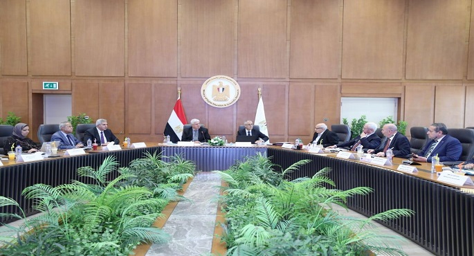 بالصور.. وزير التعليم العالي يرأس اجتماع مجلس الجامعات الأهلية