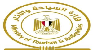 السياحة : التنسيق مع وزارة الحج السعودية يسهم فى سرعة التعامل مع أى مشكلات قد تواجه الشركات والمعتمرين