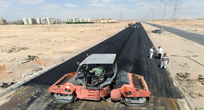 بالصور.. وزير الإسكان يتابع أعمال تطوير ورفع كفاءة الطرق والمحاور بعدة مدن جديدة