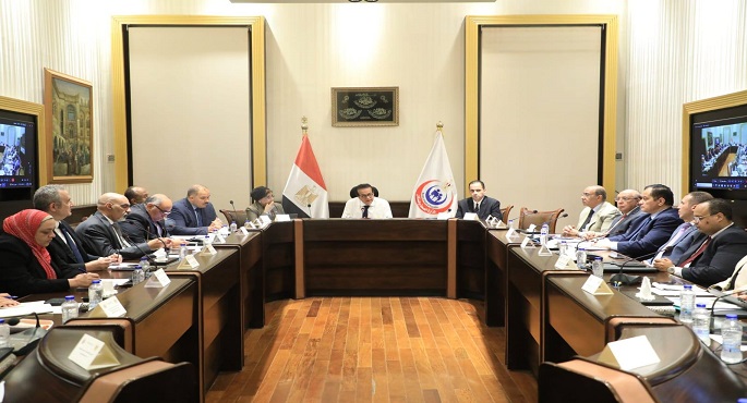 بالصور.. وزير الصحة يوجه بتكثيف التعاون مع مجلسي النواب والشيوخ لتلبية احتياجات المحافظات الصحية