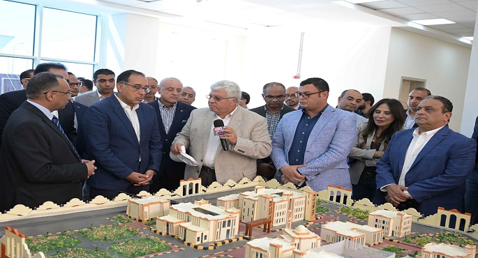 بالصور.. رئيس الوزراء يتفقد جامعة طيبة التكنولوجية في مستهل زيارته إلى محافظة الأقصر