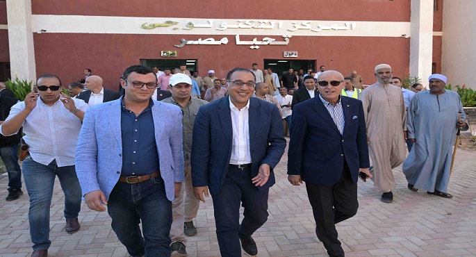 بالصور.. مدبولي من الأقصر: الدولة حريصة على تحقيق طفرة تنموية في محافظات الصعيد