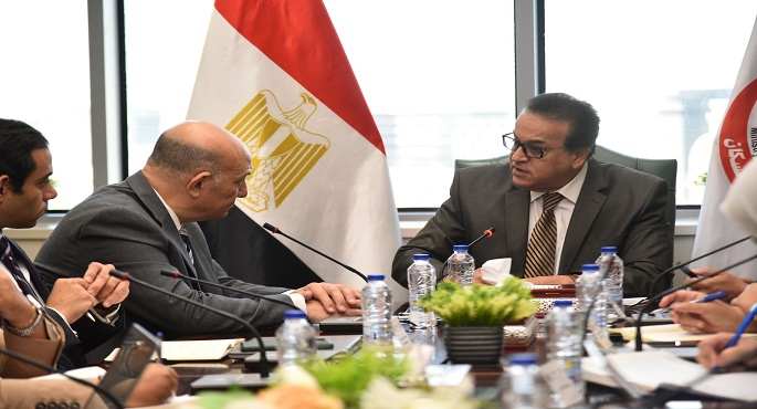 بالصور.. وزير الصحة يبحث مع المدير التنفيذي المناوب بمجموعة البنك الدولي سبل التعاون