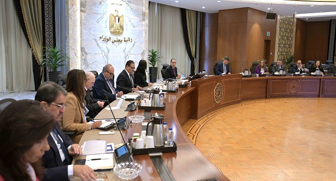 بالصور.. رئيس الوزراء يؤكد أهمية وضع تصور للمنظومة الشاملة للإقراض الصغير ومتناهي الصغر