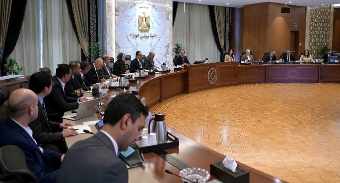 بالصور.. رئيس الوزراء يتابع الموقف التنفيذي لمشروع الربط الكهربائي المصري – السعودي