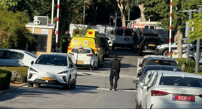 مسيّرة من لبنان تستهدف منزل نتنياهو في قيساريا..  ومسئول إسرائيلي يتهم إيران بمحاولة اغتياله
