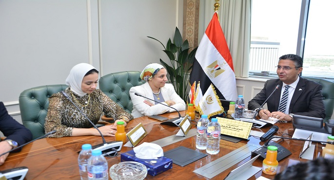 بالصور .. توقيع بروتوكول تعاون بين “التموين” و”حياة كريمة” لتوفير المواد الغذائية للمواطنين