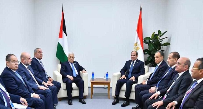 الرئيس السيسي يؤكد للرئيس الفلسطيني رفض مصر أي محاولات لتصفية القضية الفلسطينية