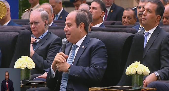 الرئيس السيسي لأهالي سيناء: حافظوا على كل ذرة رمل من سيناء
