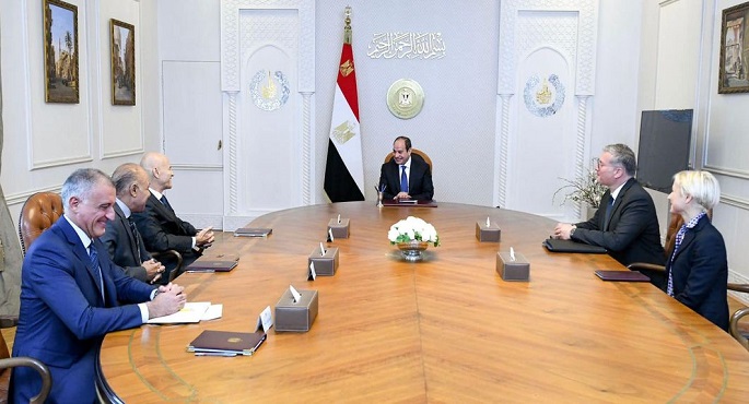 الرئيس السيسي: حريصون على التطوير المستمر لمناخ الاستثمار والاستفادة من الطاقة